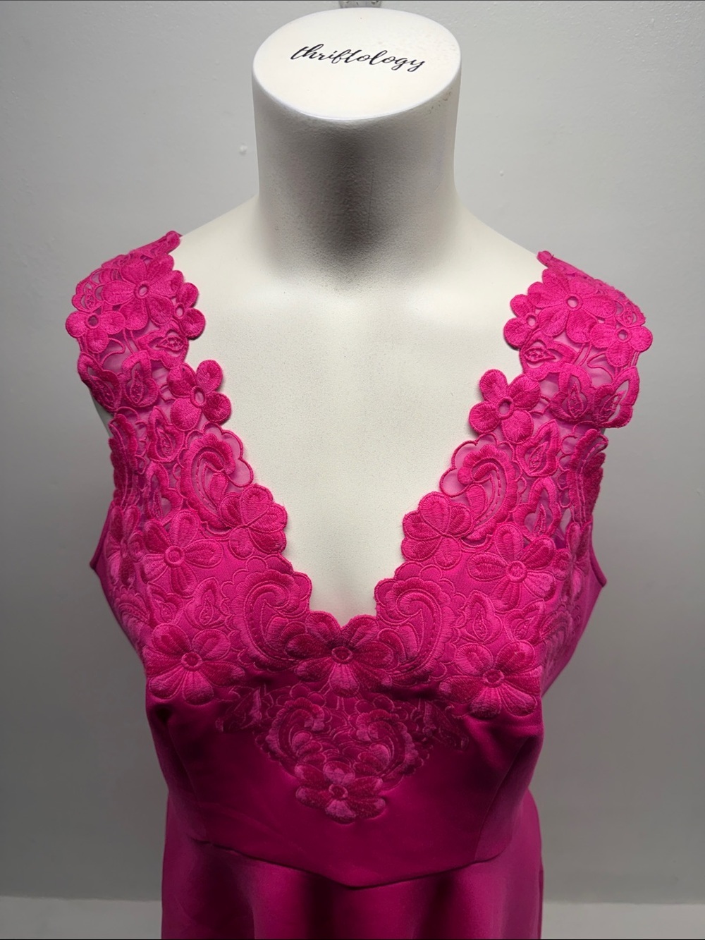Ted Baker Taliia Dress EmbroideredMidi Floral Fit N Flare Sleeveless Pink NWT 8 - Picture 4 of 13